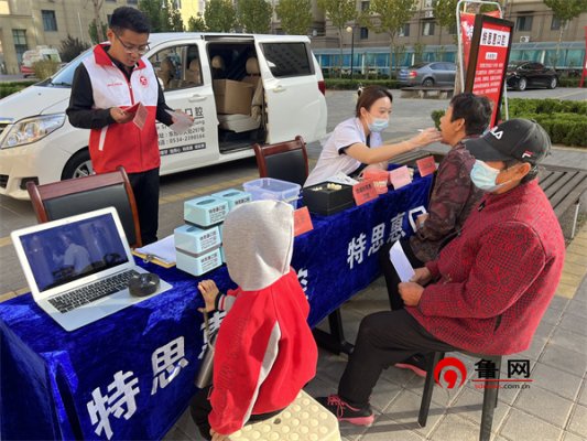 德州天衢新区长河街道明德社区开展“敬老月—乐享普惠 幸福同行”服务市集活动(图4)