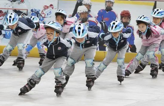 冰雪头条：中小学校秋冬季新冠肺炎疫情防控要求校长是第一责任人