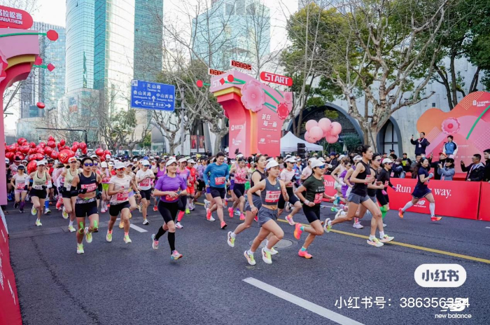 新消费观察女性运动市场火热！多品牌加码助力“她运动”(图1)